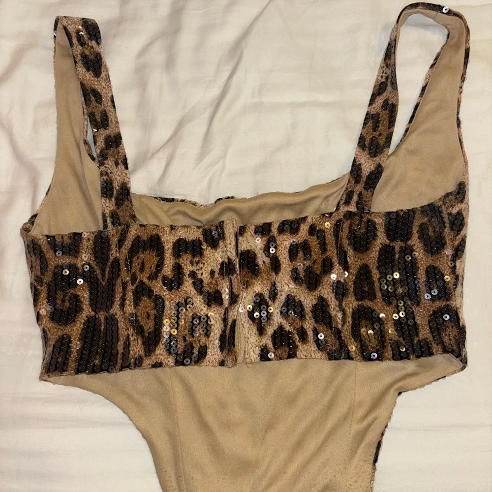 🐆 Leopard Two-Piece Sequin Skirt Set 🐆 - Picture 9 of 11